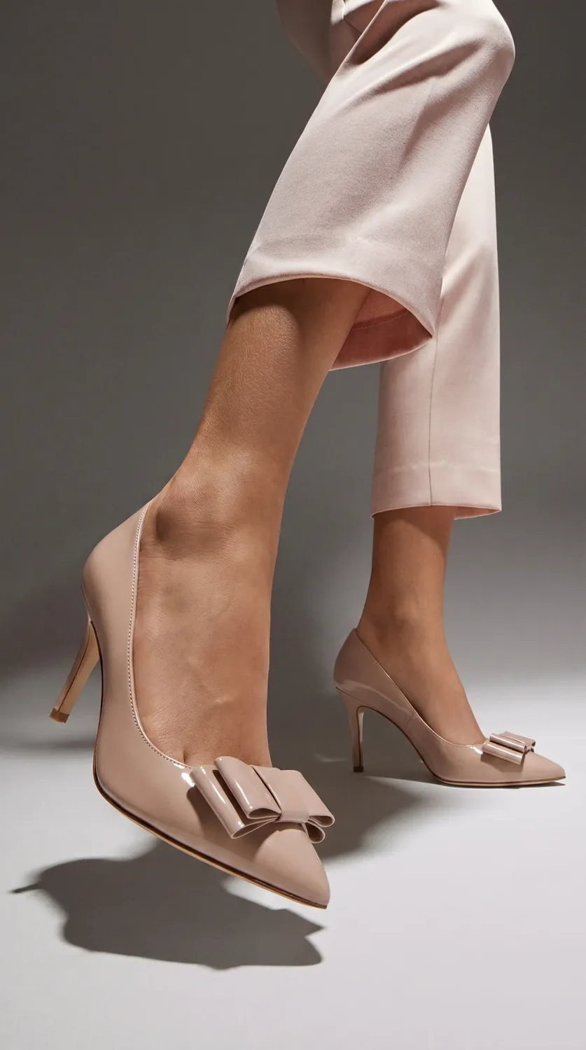 Still life di scarpe decollete fiocco per scarpe | CS Creation